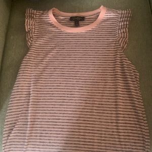 cute top by Jessica Simpson